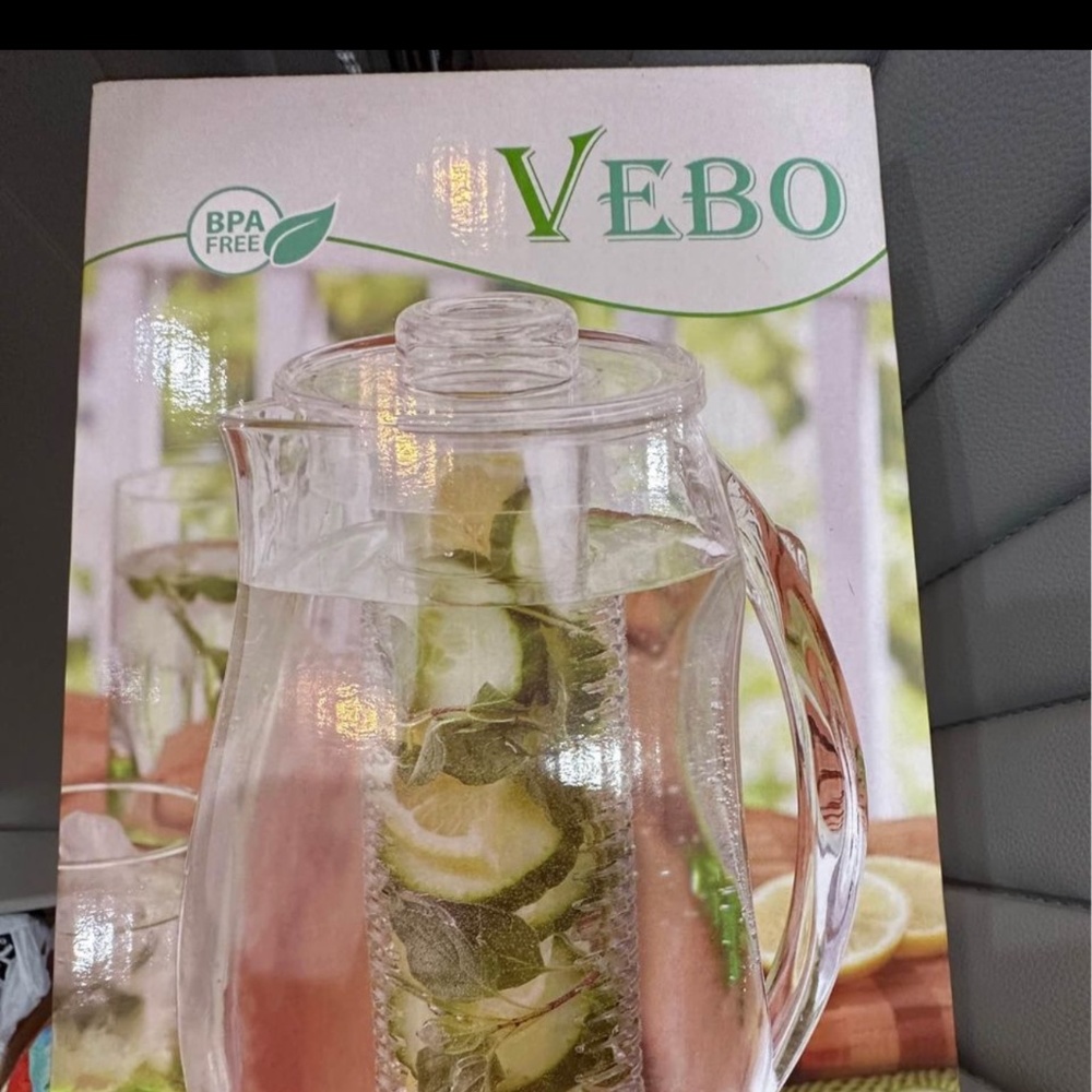 Core infused water pitcher